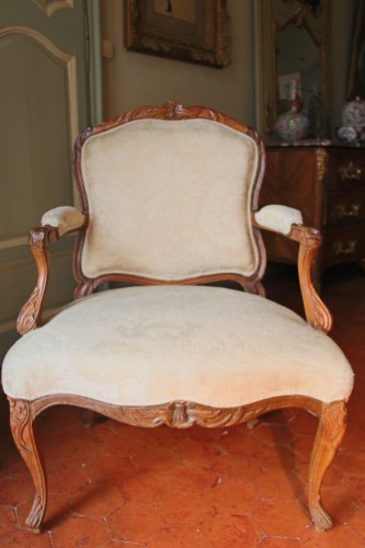 Sièges Fauteuil & Bergère - Suite de quatre fauteuils à la Reine, XVIIIe siècle