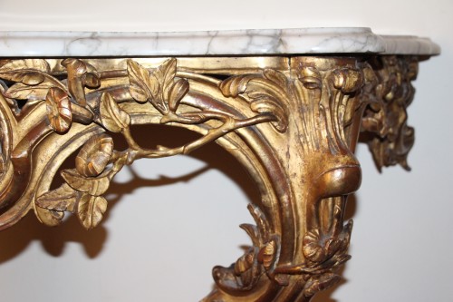 Mobilier Console - Console en bois doré, plateau de marbre, époque Louis XV