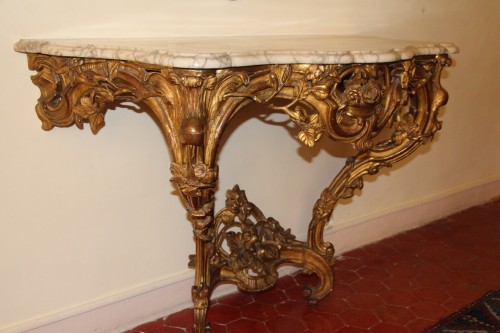 XVIIIe siècle - Console en bois doré, plateau de marbre, époque Louis XV