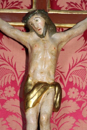 Crucifix en bois sculpté et polychrome, Italie fin XVIIIe siècle - Didascalies