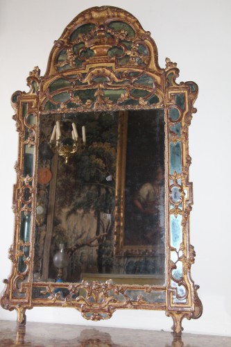 XVIIIe siècle - Grand miroir Louis XV à parecloses 