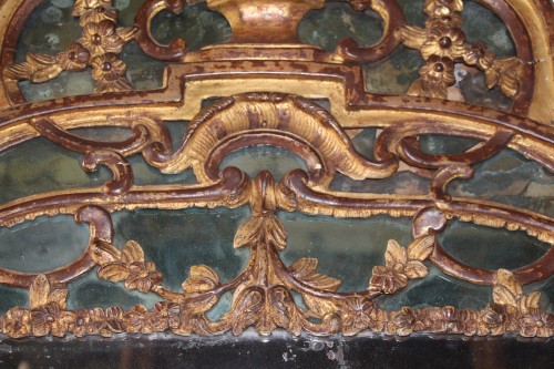 Antiquités - Grand miroir Louis XV à parecloses 