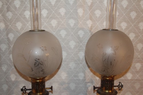 Paire de lampes Napoléon III en opaline à rehaut d'or et de bleu - Napoléon III
