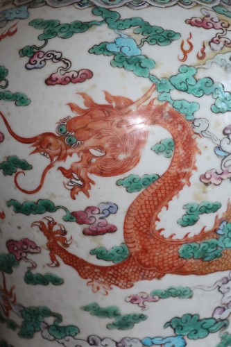  - Vase aux dragons, porcelaine de chine XVIIIe