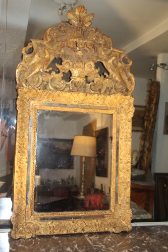 XVIIIe siècle - Miroir en bois doré à parcloses, époque Régence début du XVIIIe