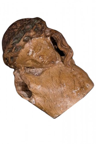 Fragment d'un corps christique en bois