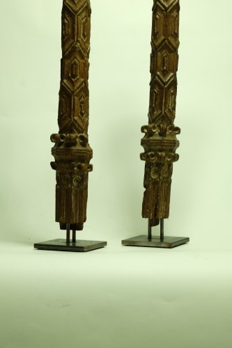 Antiquités - Deux piliers en bois du 14e siècle, travail Français