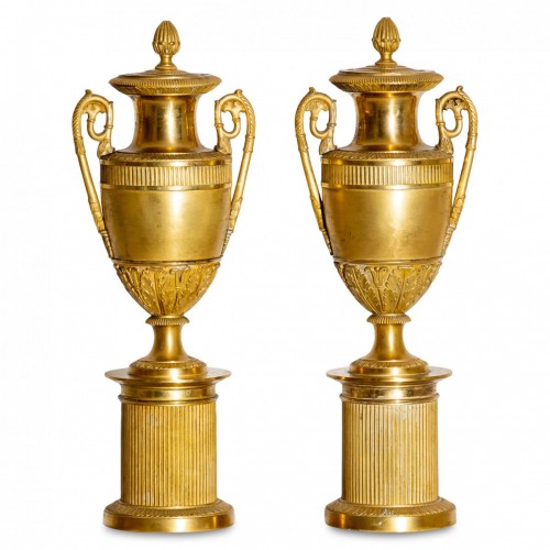  - Paire de vases Empire formant bougeoirs