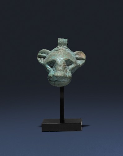Tête de lionne, pendentif amulette achéménide - Archéologie Style 