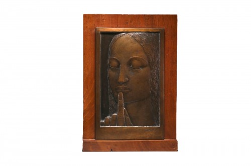 Le Silence, relief en bronze époque Art Déco
