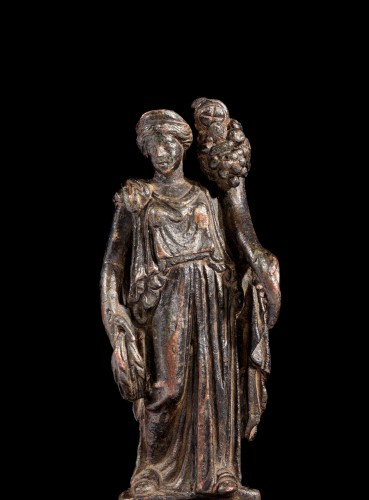 Statuette romaine en bronze figurant Fortuna - Archéologie Style 