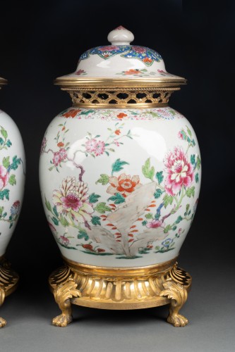 Antiquités - Paire de vases porcelaine Chine période Qianlong deuxième moitié XVIIIe siècle