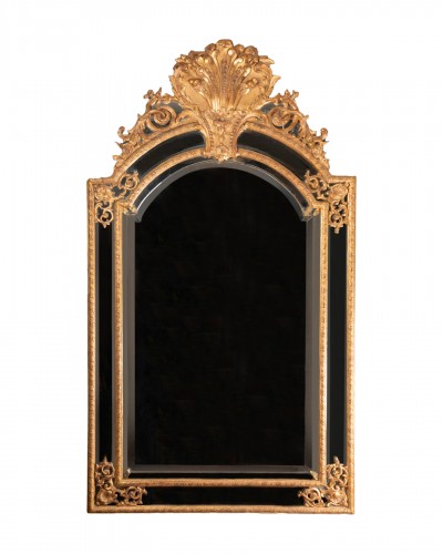 Miroir à pare closes époque Régence première moitié du XVIII ème siècle