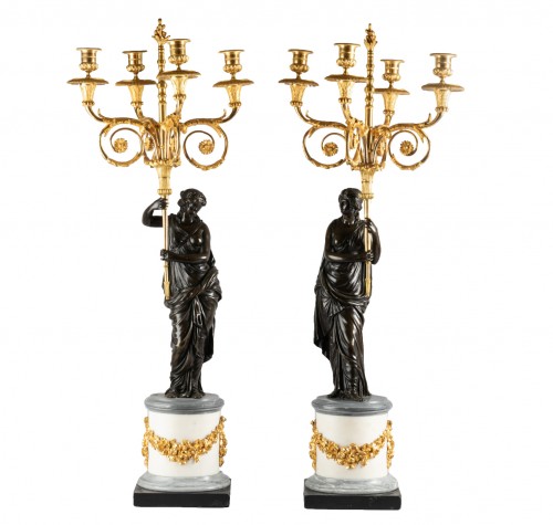 Paire de grands candélabres époque Louis XVI