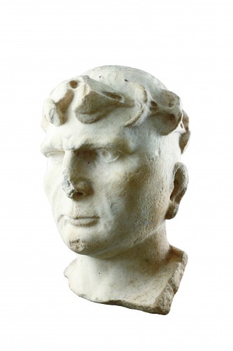 Tête de Constantin le Grand (v.272 - 337), portrait d'homme romain puissant, grandeur nature. - Archéologie Style 