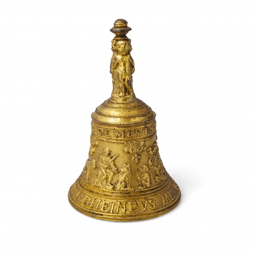 Clochette de table en bronze doré datée de 1577