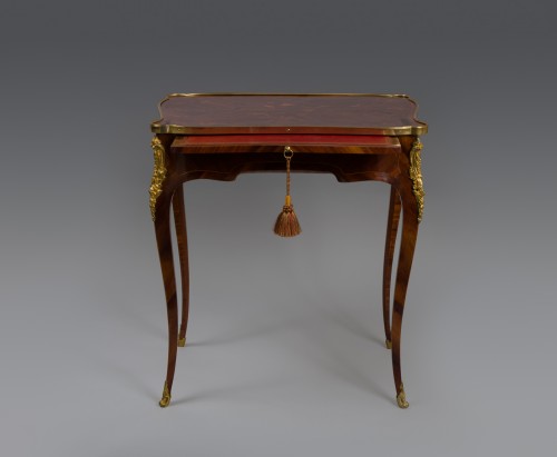 Table bureau Louis XV estampillée Pierre MIGEON II - Mobilier Style Louis XV
