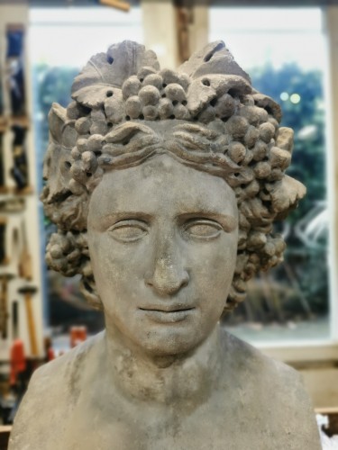 Buste en pierre représentant Bacchus - Sculpture Style Directoire