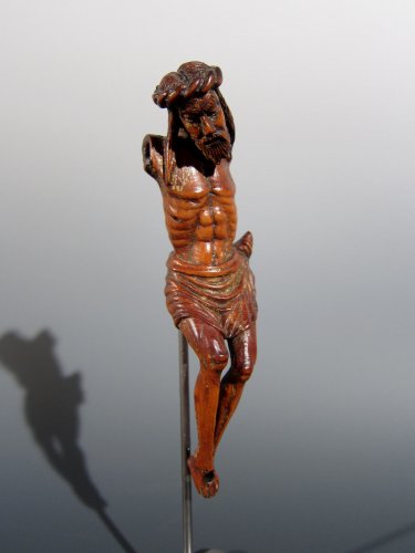 Christ miniature en buis d'époque gothique, XIVe siècle - Art sacré, objets religieux Style Moyen Âge