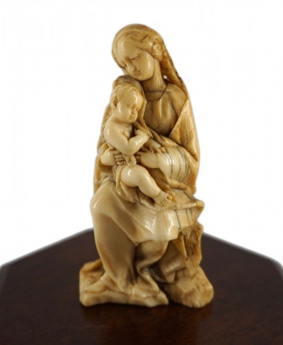Vierge à l'enfant en ivoire, Allemagne ou Pays-Bas vers 1650