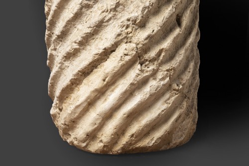 Avant JC au Xe siècle - Fragment de colonne torse cannelée en marbre - Empire romain Ve siècle après J-C