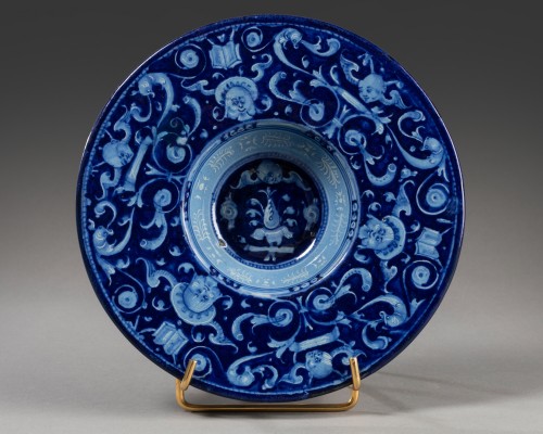Tondino "a berettino" - Faenza 1540-1550 - Céramiques, Porcelaines Style 