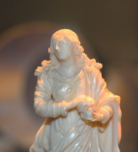 Marie-Madeleine en ivoire de Dieppe, fin XVIIIe début XIXe - Art sacré, objets religieux Style 