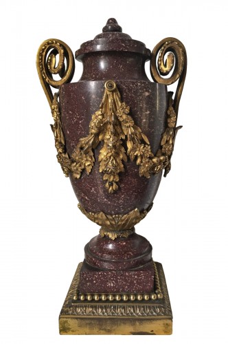 Vase Urne en porphyre, Italie fin du XVIIIe siècle