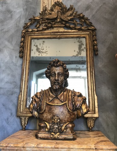 Buste d’un auguste (1590-1620) en bois sculpté, doré et laqué - Sculpture Style Renaissance