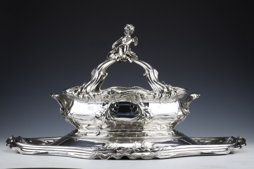 Risler et Carré -Centre de table en argent massif XIXe siècle - Argenterie et Orfèvrerie Style Napoléon III