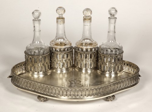 Argenterie et Arts de la table  - Odiot - Cabaret en argent massif et 4 flacons en cristal XIXe