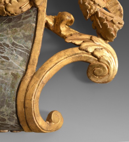 Objet de décoration  - Élément en bois sculpté et doré