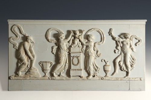 XVIIIe siècle - Bas-relief en bois l’Amour désarmé par les nymphes