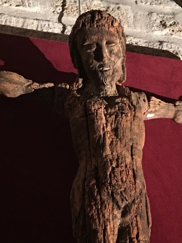 Christ en croix du XIIIe siècle - Galerie Gabrielle Laroche