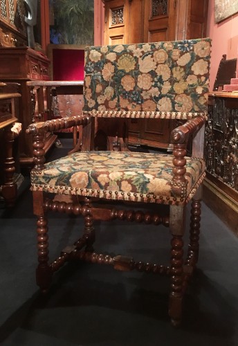 Chaise à bras d'époque Louis XIII - Sièges Style Louis XIII