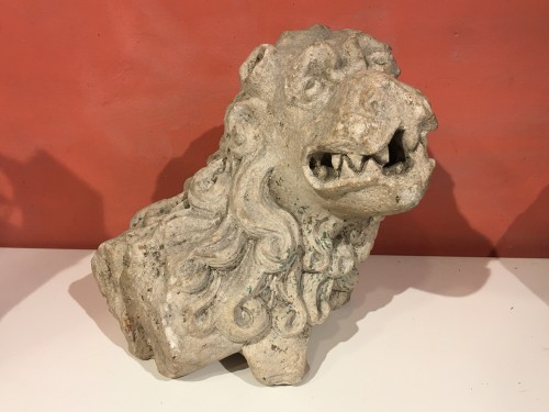 Lion en pierre sculptée - Galerie Gabrielle Laroche