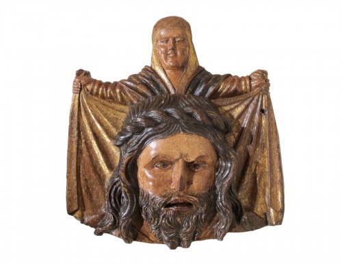 Bas-relief en bois sculpté représentant Sainte Véronique