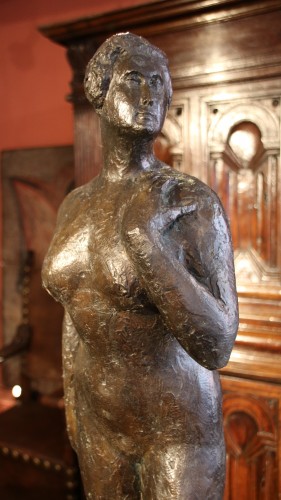 XXe siècle - Femme debout la main sur l’épaule - René Collamarini  (1904 - 1983)