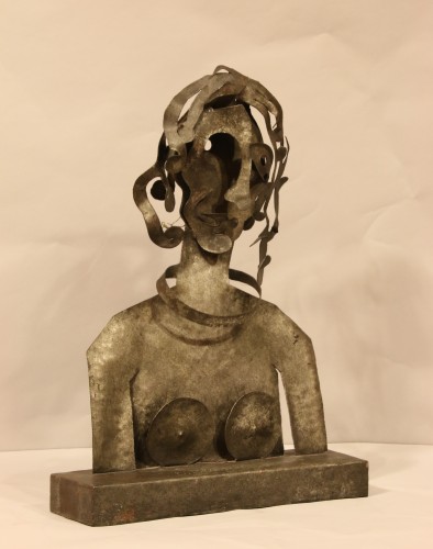 XXe siècle - Femme aux petits seins, sculpture en fer de Blasco-Ferrer