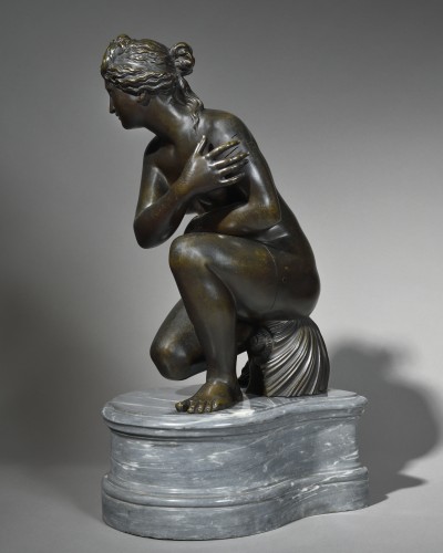 Sculpture Sculpture en Bronze - Aphrodite au bain - époque néoclassique