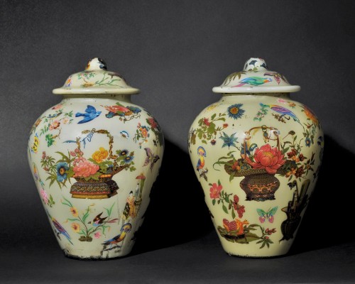 Paire de potiches couvertes à décor chinois – début du XIXe siècle - Verrerie, Cristallerie Style 