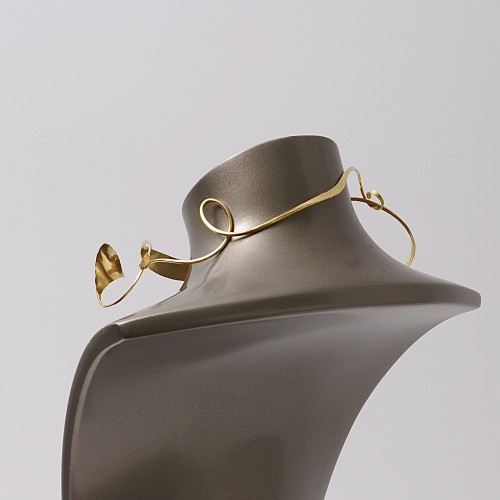 Rare collier moderniste en or 18 carat de Gübelin, dessiné par Pavel Krbálek (1928 - 2015) - Galerie Latham
