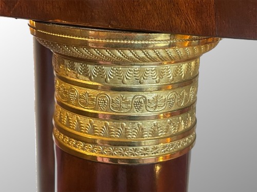XIXe siècle - Guéridon en acajou et bronzes dorés fin 1er Empire