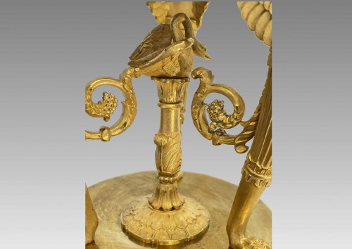 XIXe siècle - Coupe centre de table en bronze doré, époque premier Empire