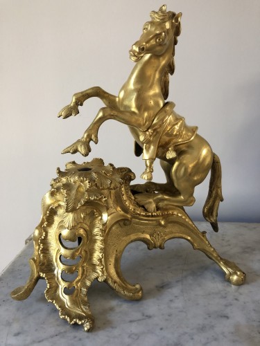 Objet de décoration  - Paire de chenets aux chevaux d’époque Louis XV