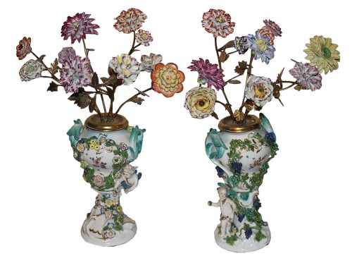 Paire de vases piques fleurs en porcelaine de Meissen