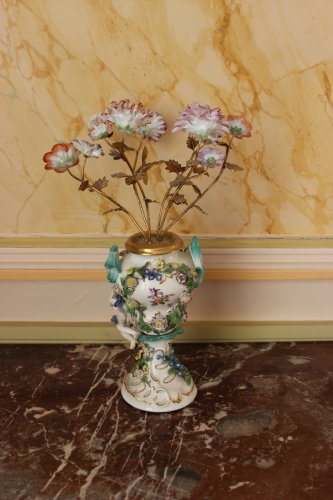 Louis XV - Paire de vases piques fleurs en porcelaine de Meissen