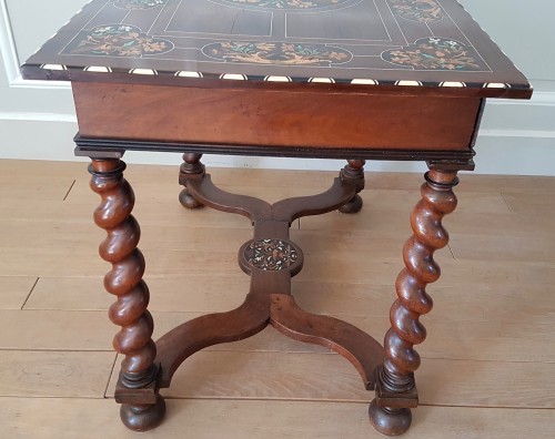 Mobilier Table & Guéridon - Petite table Louis XIV