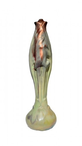Ernest Bussiere, Vase Iris Art Nouveau Ceramique signée Bussière