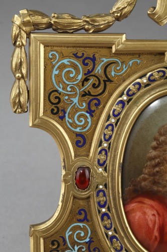 XIXe siècle - Portraits en porcelaine, cadre en bronze et émail alphonse giroux XIXe siècle